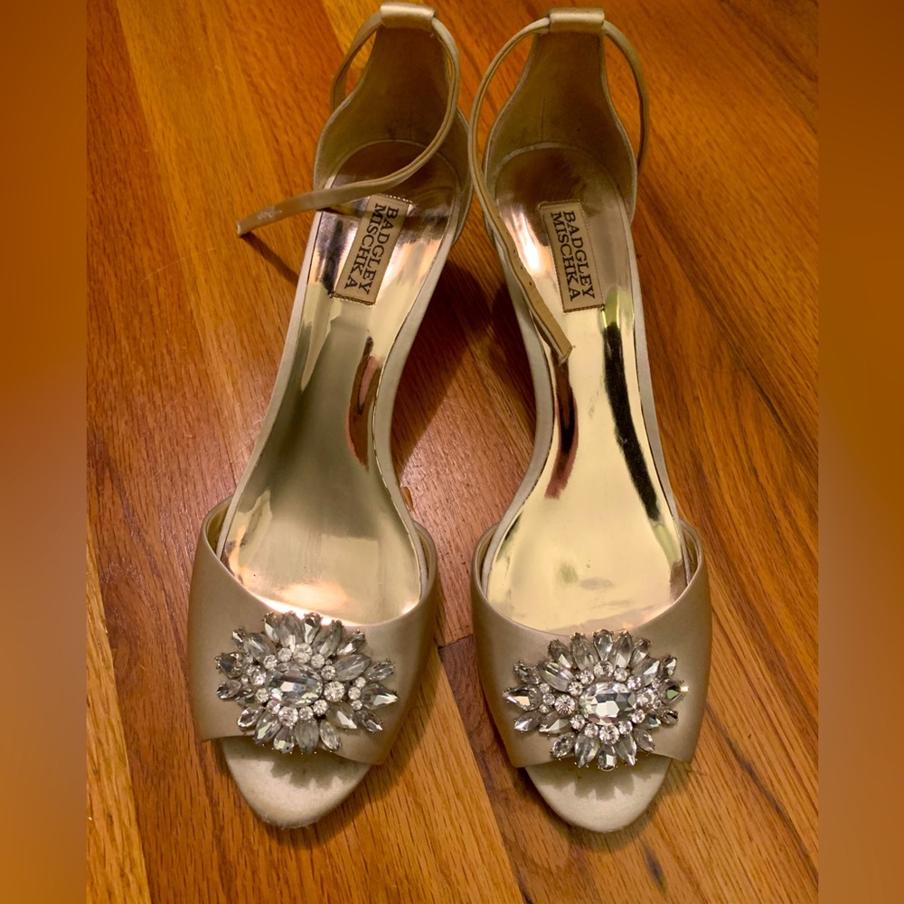 Badgley Mischka Sainte, Kitten Heel Wedding Shoes - size 10